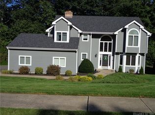 92 Larkspur Ln, Bristol, CT 06010