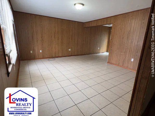 220 Arlington Dr, Vidalia, GA 30474