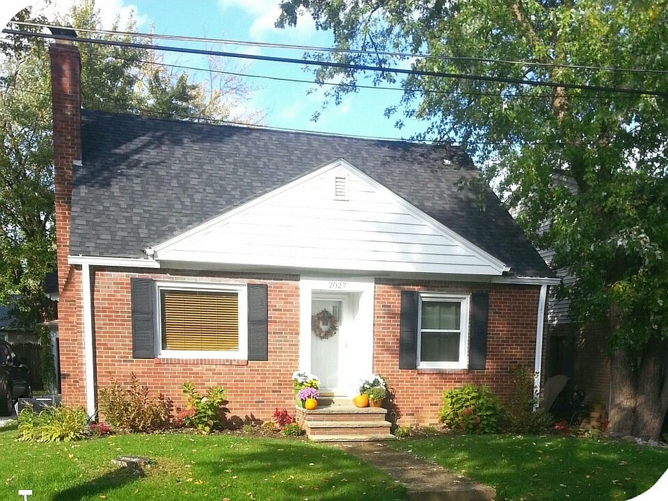 Welcome to this adorable home on a quiet street. 2027 37th St. NW, Canton OH