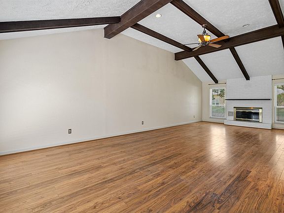 4th image of 21311 Park York Dr