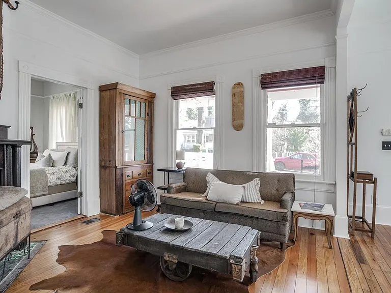 1433 Desoto Ave SW — Photo 5