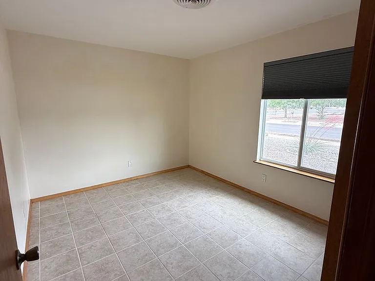2719 Topley Ave — Photo 26