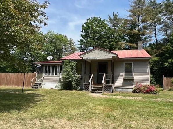 36 Woonsocket Avenue, Claremont, NH 03743