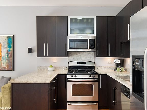 5th image of 1162 W Hubbard St APT 104