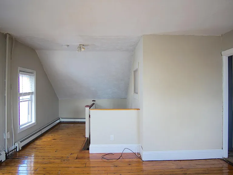 48 America St #3A — Photo 8