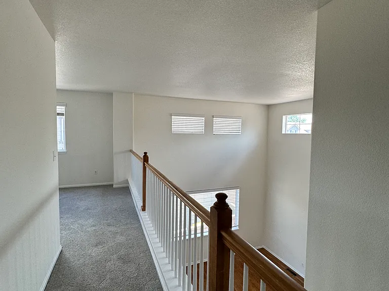 10549 Laurelglen Cir — Photo 12
