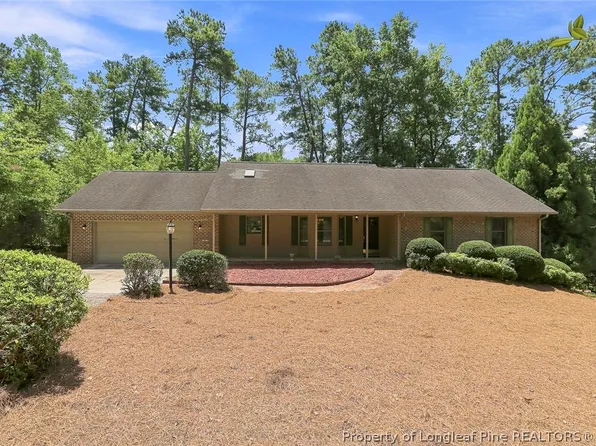 709 Essex Ct, Sanford, NC 27332