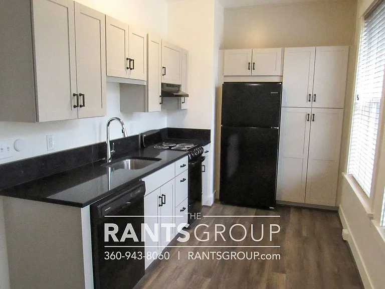 Thompson Apartments — Photo 47