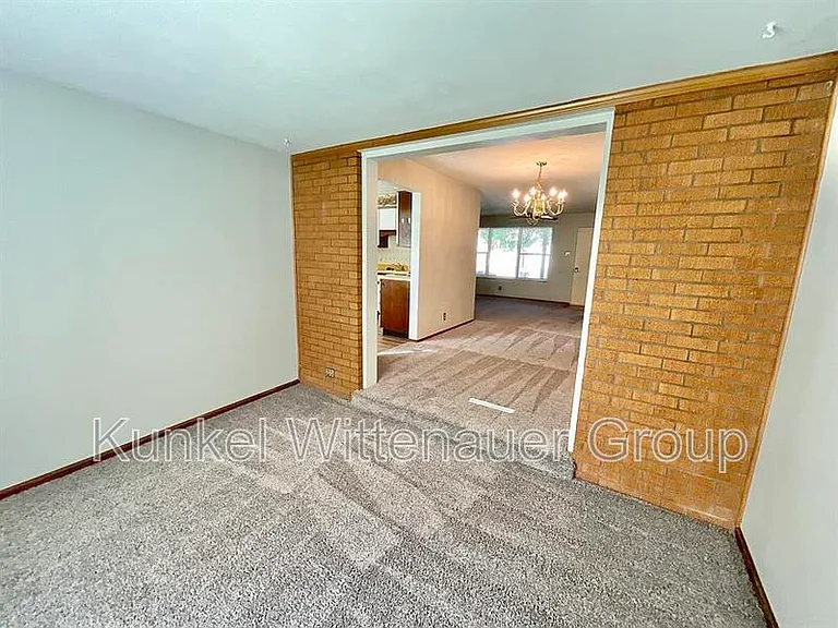 700 Saint Mary Dr — Photo 7