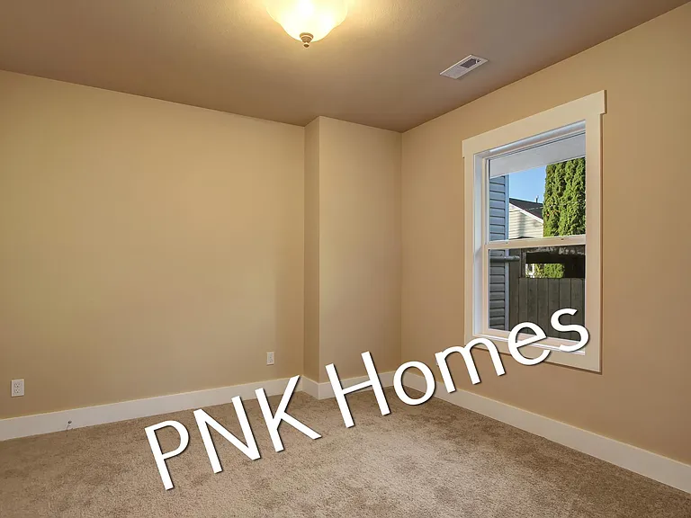 2nd upstairs bedroom