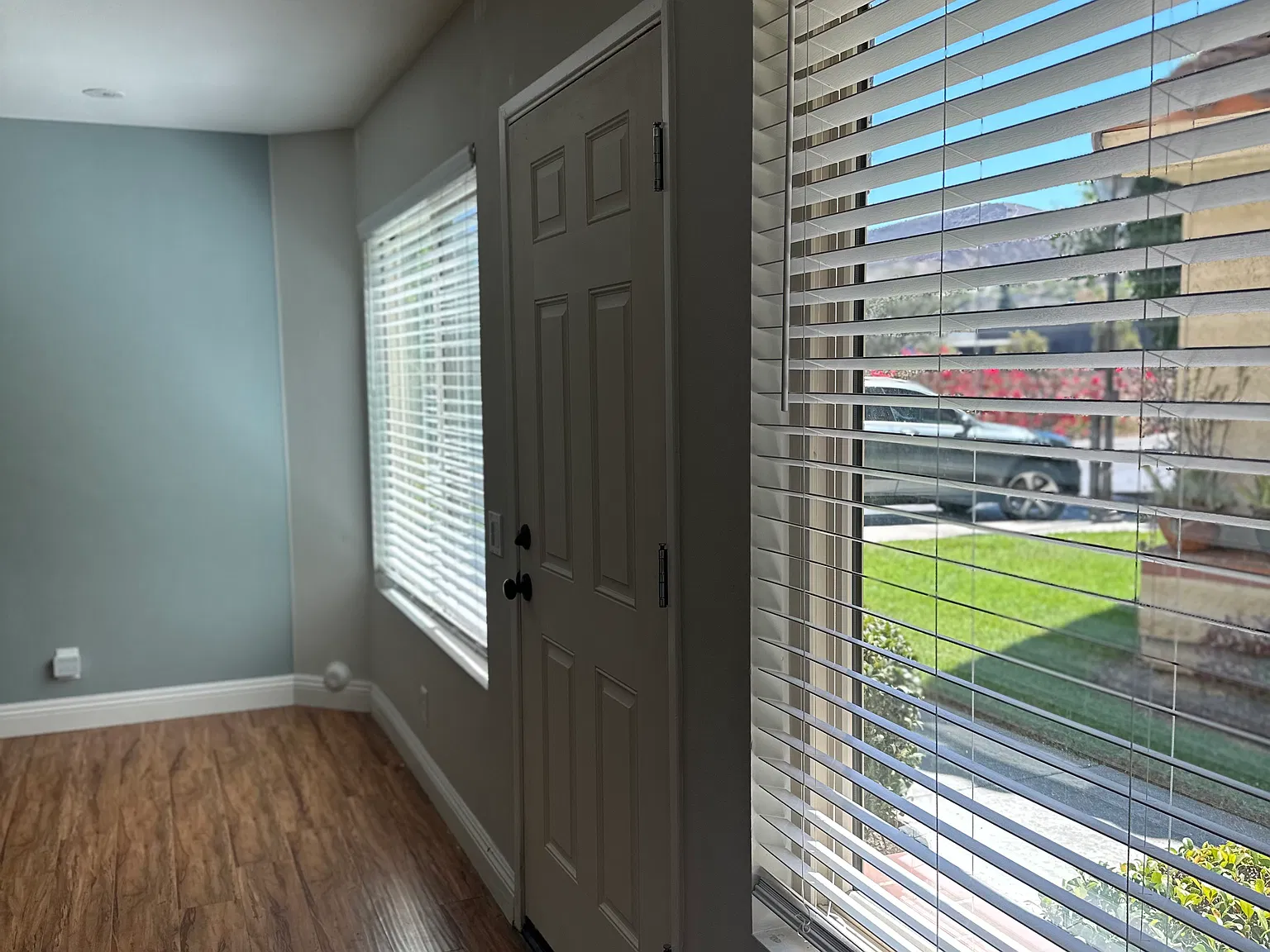 3 bed, 1189 sqft, $4,250 — Photo 4