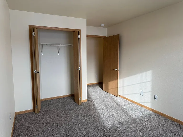 West Lake III Apartments — Photo 195