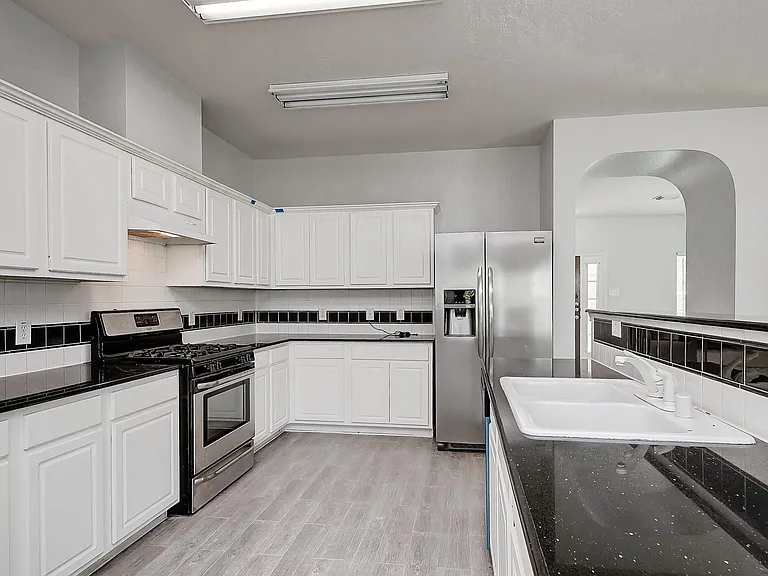 5506 Gable Meadows Dr — Photo 8