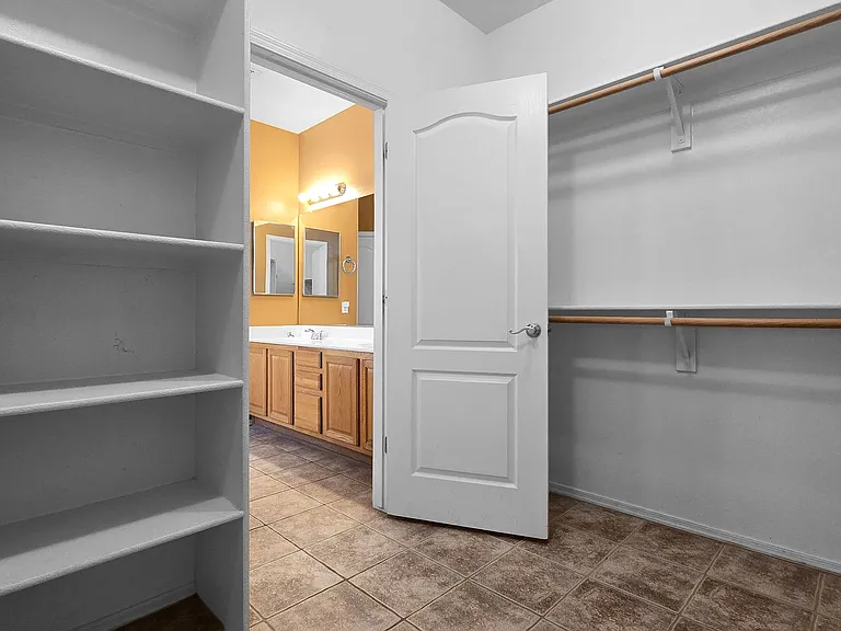 18651 W Sunrise Dr — Photo 23