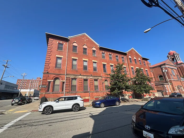 130 S 22nd St #3E — Photo 1