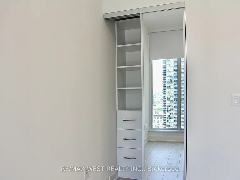 15 Mercer St #2504 — Photo 22