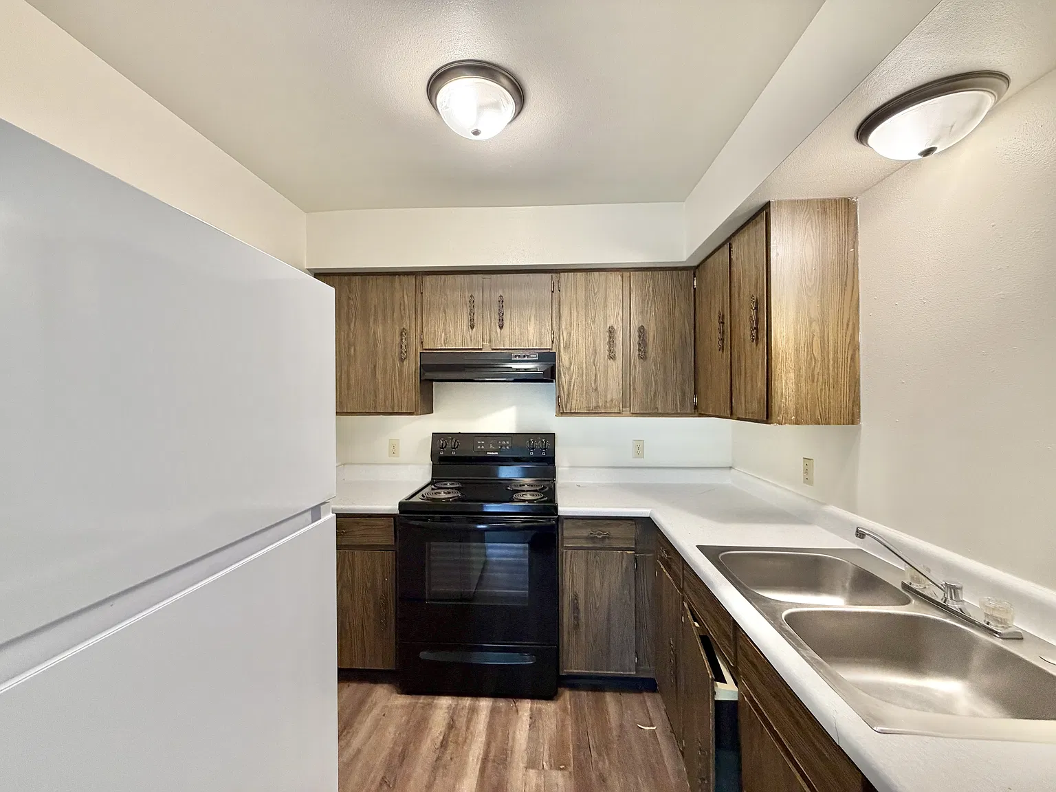 313 Higgins Drive — Photo 2