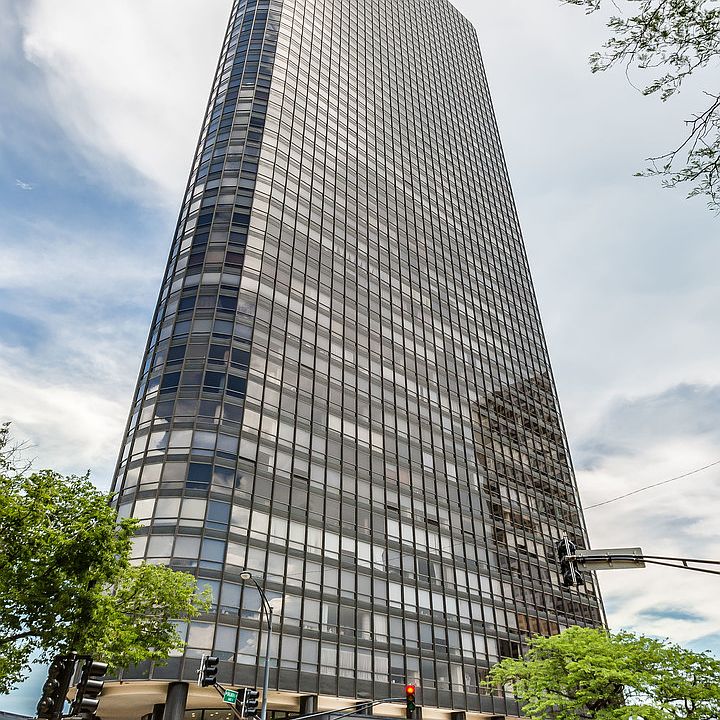 1st image of 5415 N Sheridan Rd APT 3402