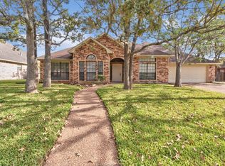 1003 Woodhaven Cir, College Station, TX 77840