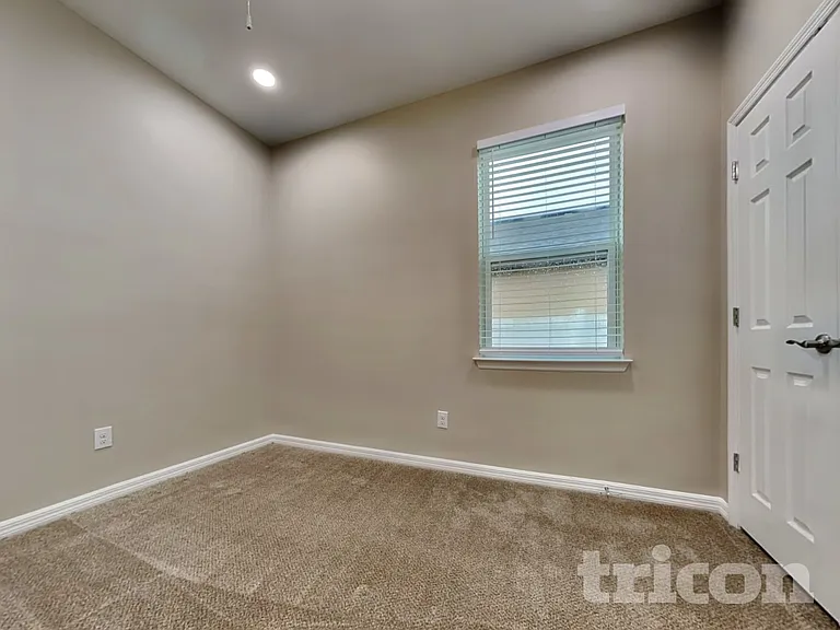 33091 Frogs Leap Ln — Photo 12