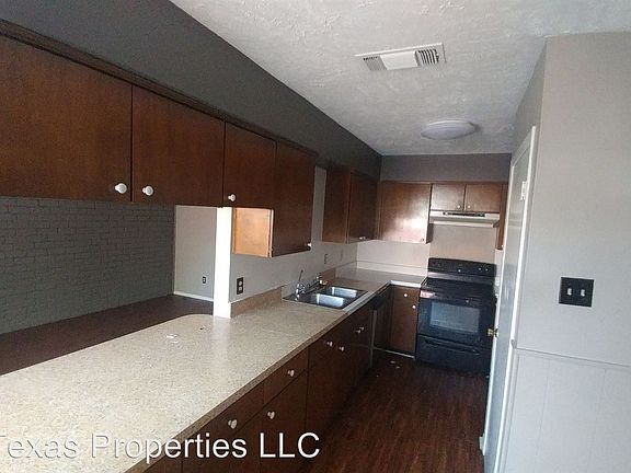 4th image of 5 W Townhouse Ln