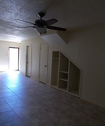 3rd image of 1920 Leslie Dr