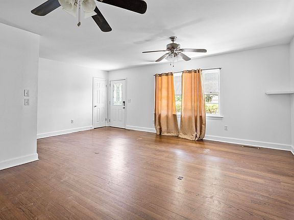 3rd image of 4750 Lang Ridge Dr