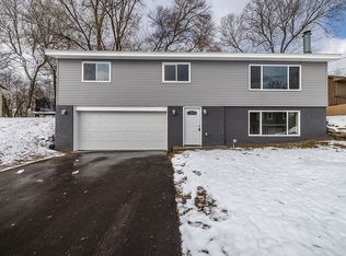 7580 N Shore Cir N, Forest Lake, MN 55025