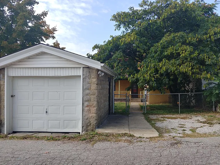3237 Bookman Ave — Photo 28