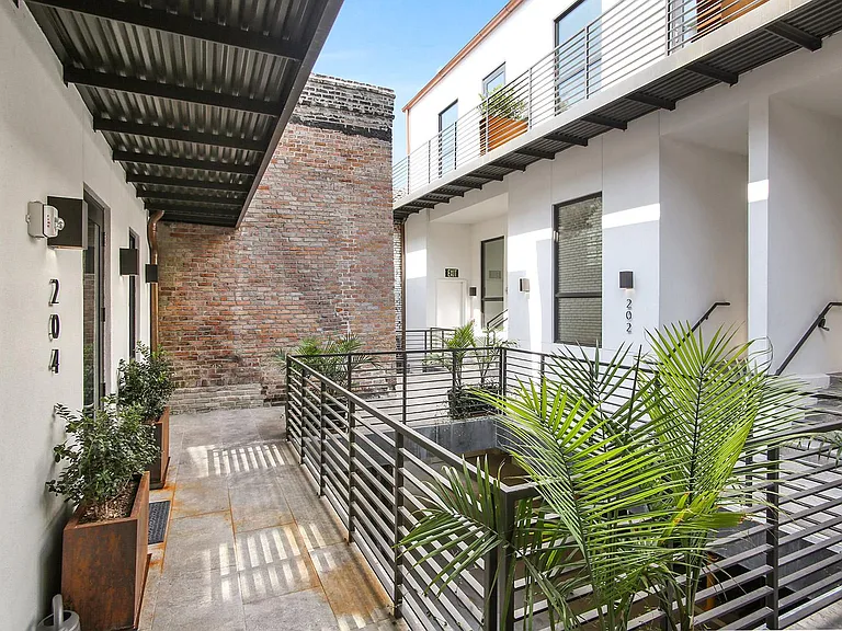 618 N Rampart St #201 — Photo 25