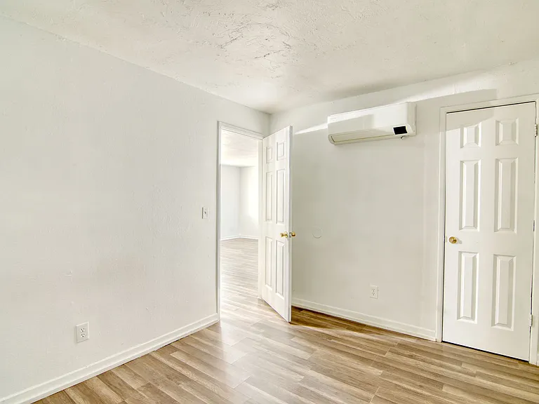 5653 E 28th St #5653 — Photo 13