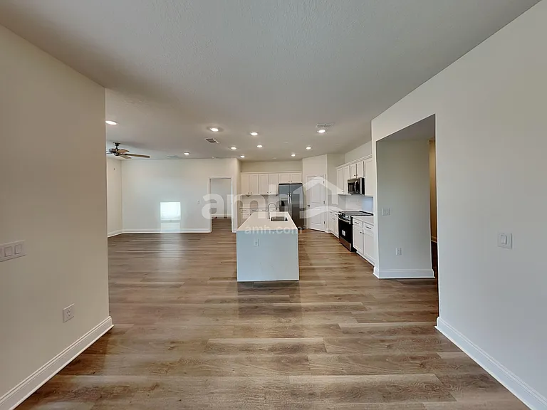 3735 Center Cove Ln — Photo 5