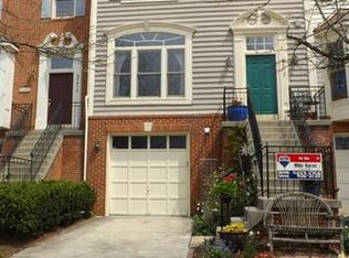 25412 Herring Creek Dr, Chantilly, VA 20152