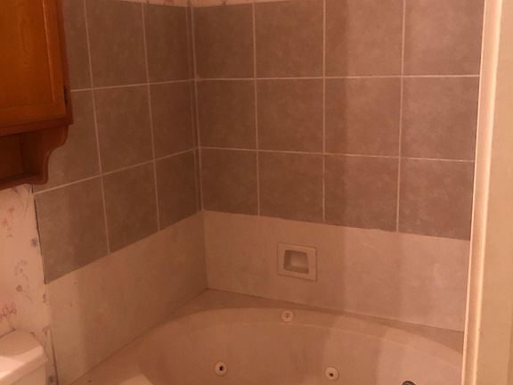 4th image of 920 S 29th St