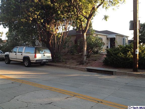 2nd image of 521 N Sunset Canyon Dr