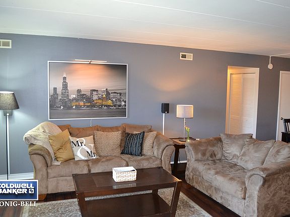 3rd image of 8924 140th St