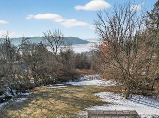 2216 Orwell Ct N, Stillwater, MN 55082