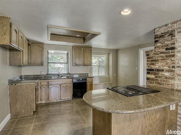 3rd image of 3216 Merrywood Dr