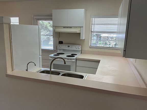 4th image of 109 Eastway Dr