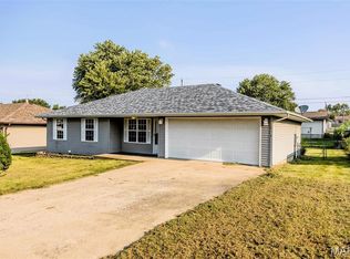 1129 Lacy Dr, Lebanon, MO 65536