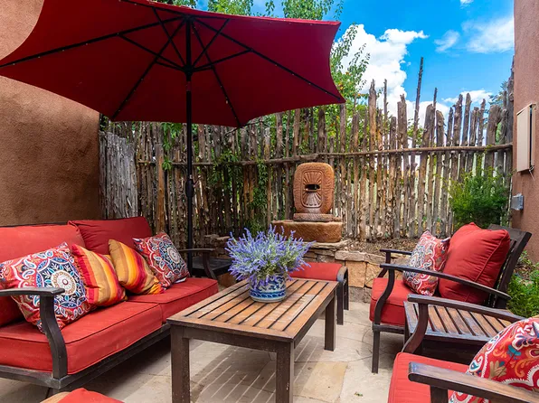 537 Garcia St, Santa Fe, NM 87505