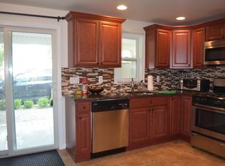 95 Linden Pl, Red Bank, NJ 07701