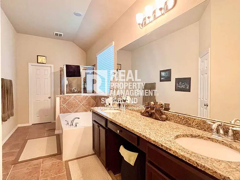 18607 Pelham Grove Ln — Photo 36