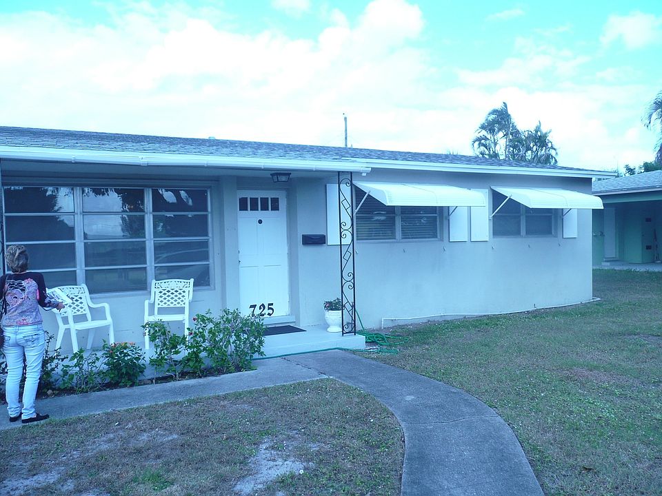 1st image of 725 Date Palm Dr