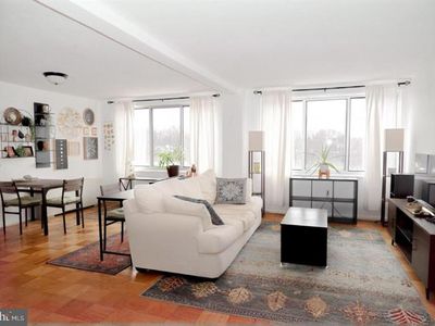 10201 Grosvenor Pl APT 1106, Rockville, MD, 20852