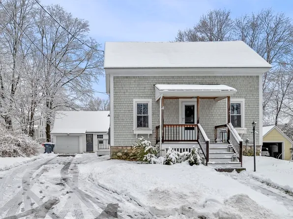 9 Adams St, Littleton, MA 01460