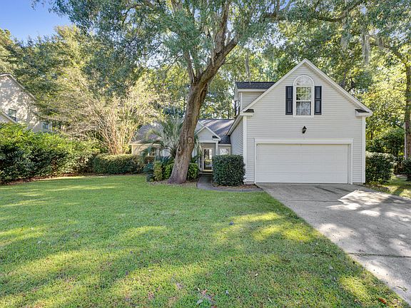 3rd image of 564 Oak Park Dr