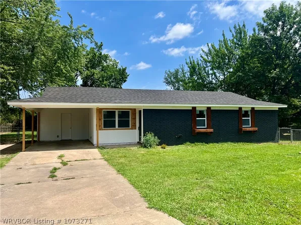 2006 Barbara Ln, Lavaca, AR 72941