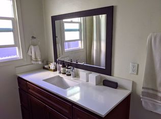 636 N Heliotrope Dr, Los Angeles, CA 90004