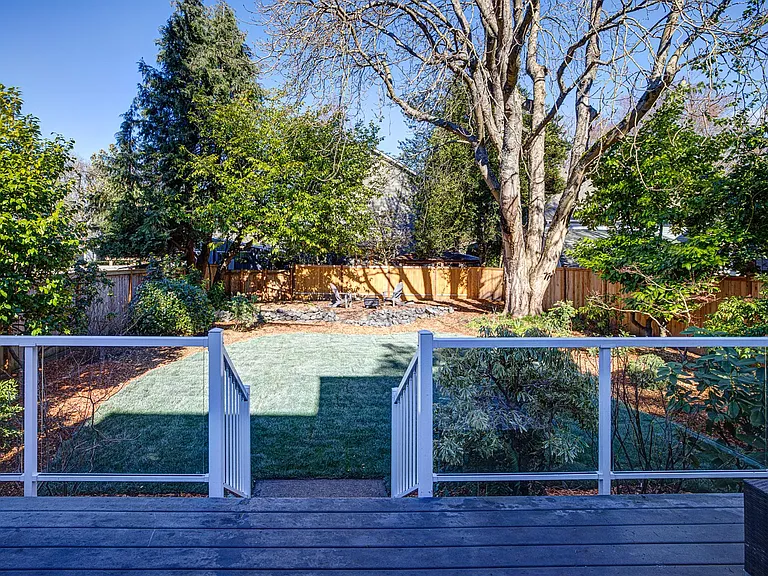 808 W Armour St — Photo 11